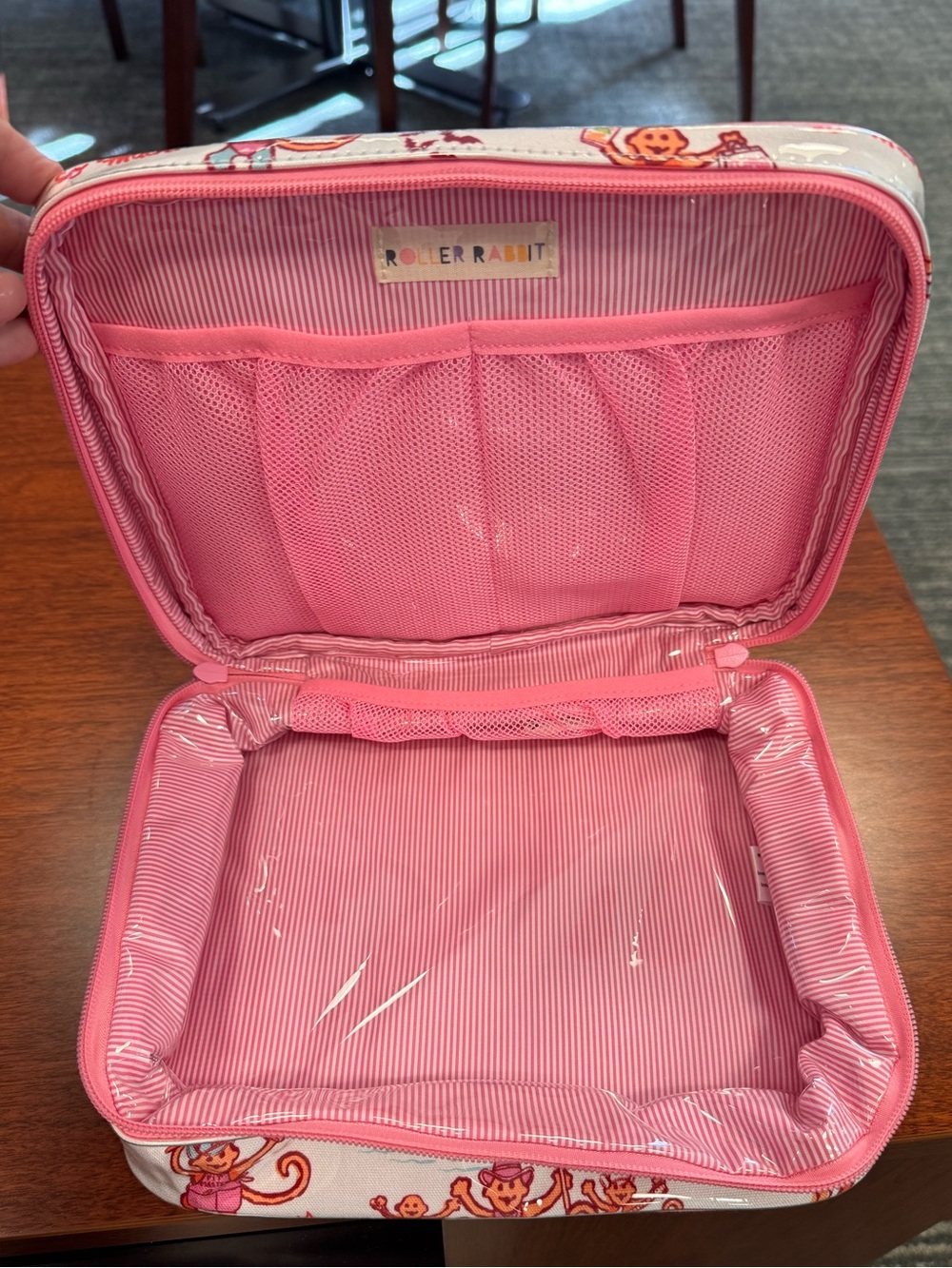 Roller Rabbit Austin Carry All Case - Picture 4 of 7